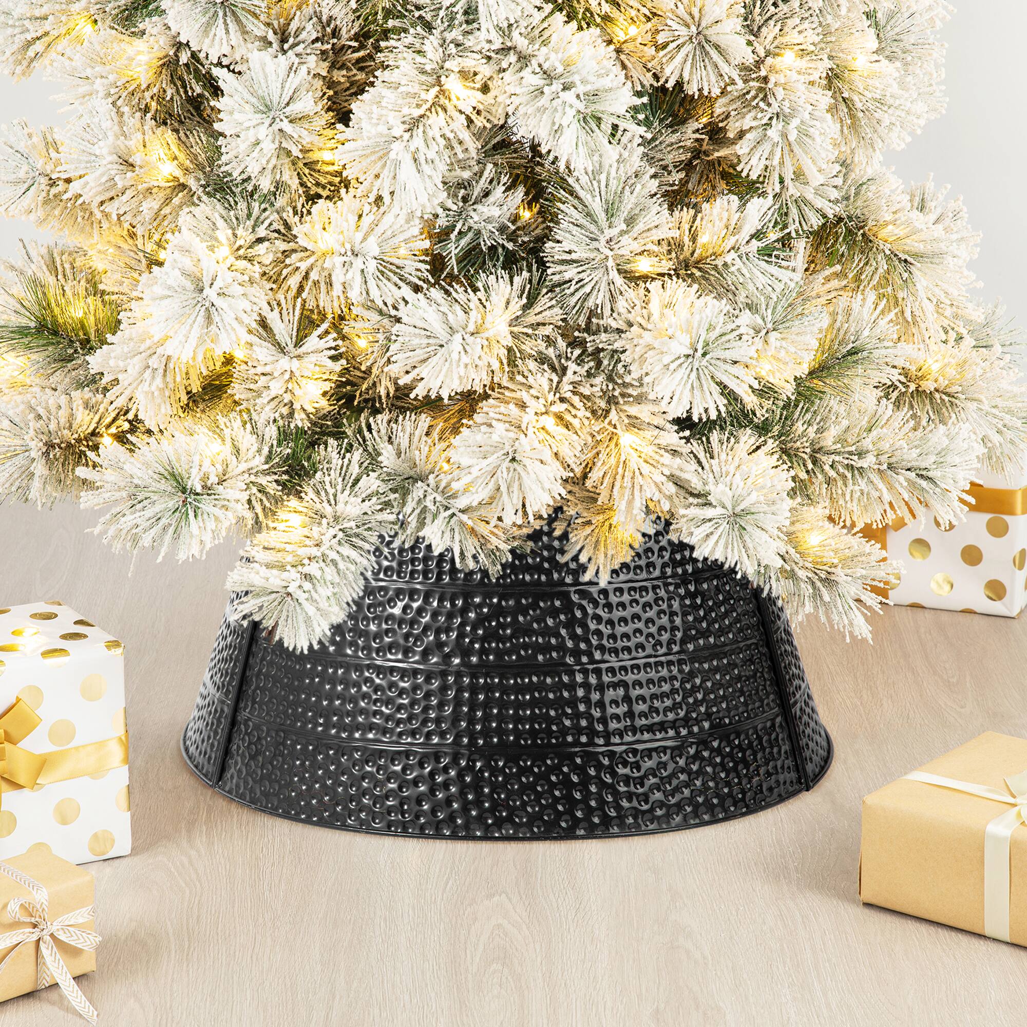 Glitzhome® 22" Hammered Metal Tree Collar